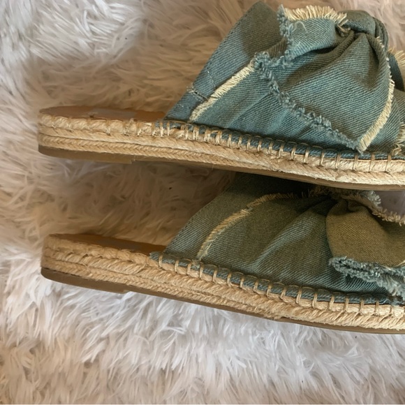 ☀️5 for $30☀️ Dolce Vita Denim Bow Mules Fits 9 - Picture 4 of 6